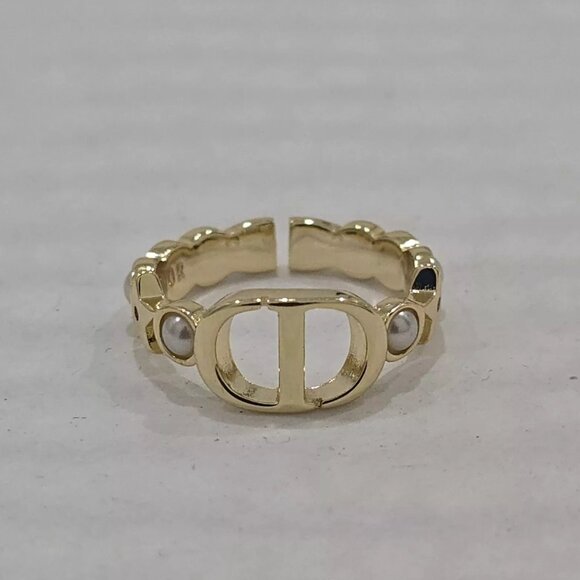Christian Dior CD Pearl Gold Tone Ring Size adjustable 6 or more - Picture 1 of 8